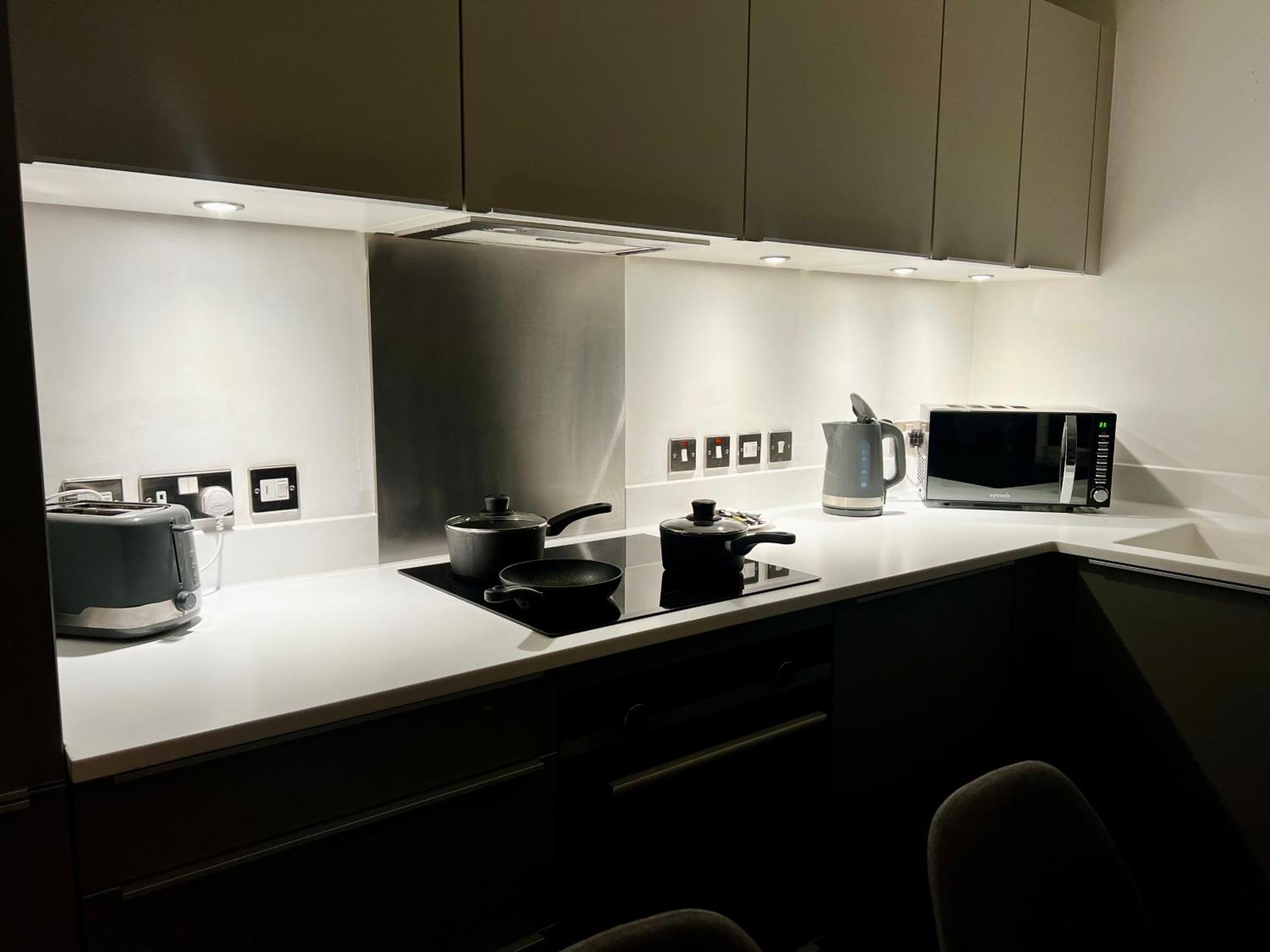 Premium Deals L Last-Minute Stay L 4 Min Walk To Birmingham Central Library L 18Th Floor 2 Bed 2 Bath City Centre Penthouse With Gym & Netflix By Jvt Short Lets Exterior foto